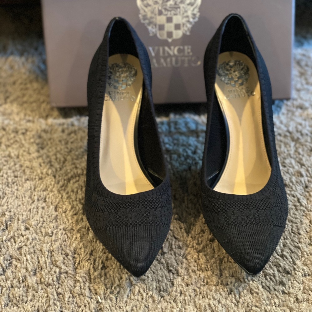 Vince Camuto pumps